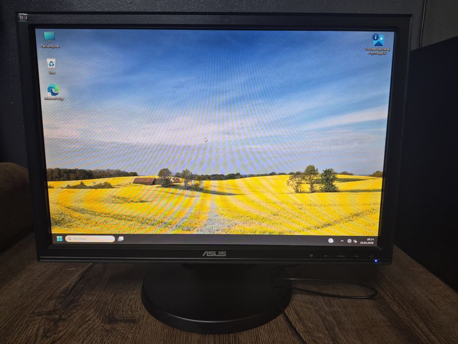 Monitor komputerowy LCD - Asus VW196D - VGA - ruchomy góra dół - Matryca bez zarzutu, obraz igła