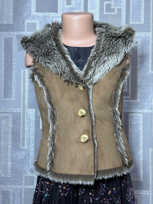 Жилетка тепла для дівчинки 8 років (128 см) штучна замша штучне хутро