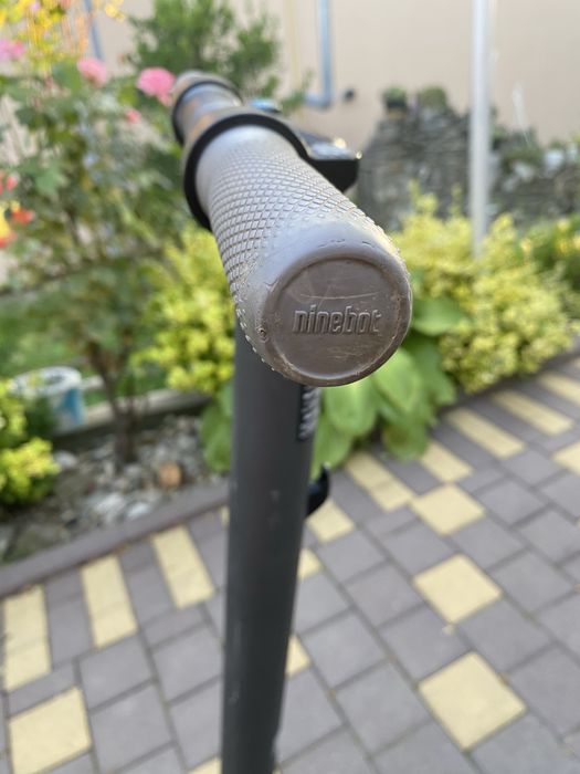 Електро самокат у гарному стані