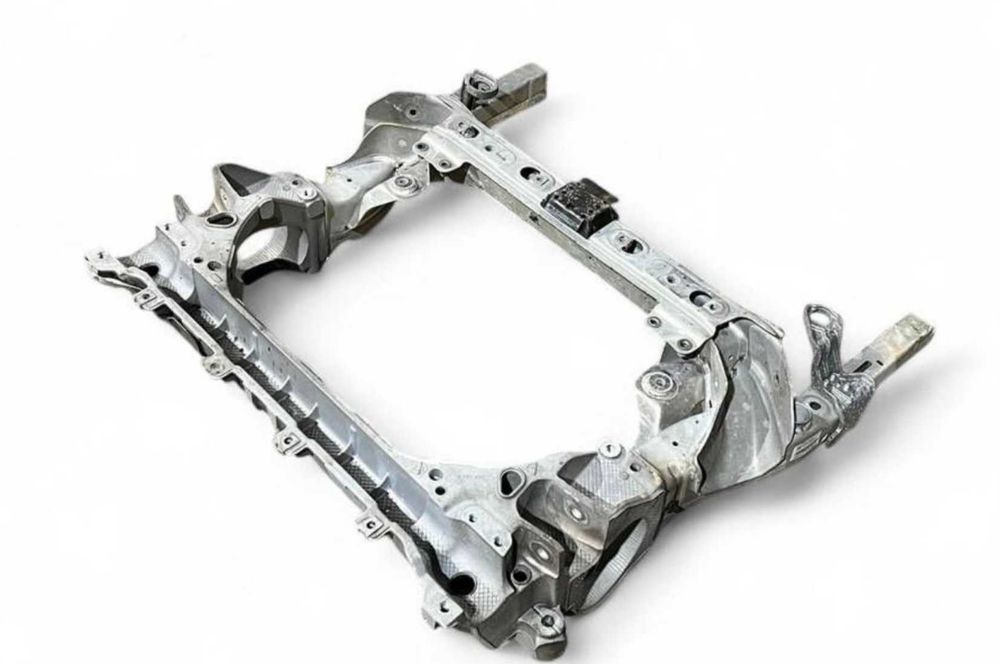 Mercedes Benz c class підрамник A2056208701