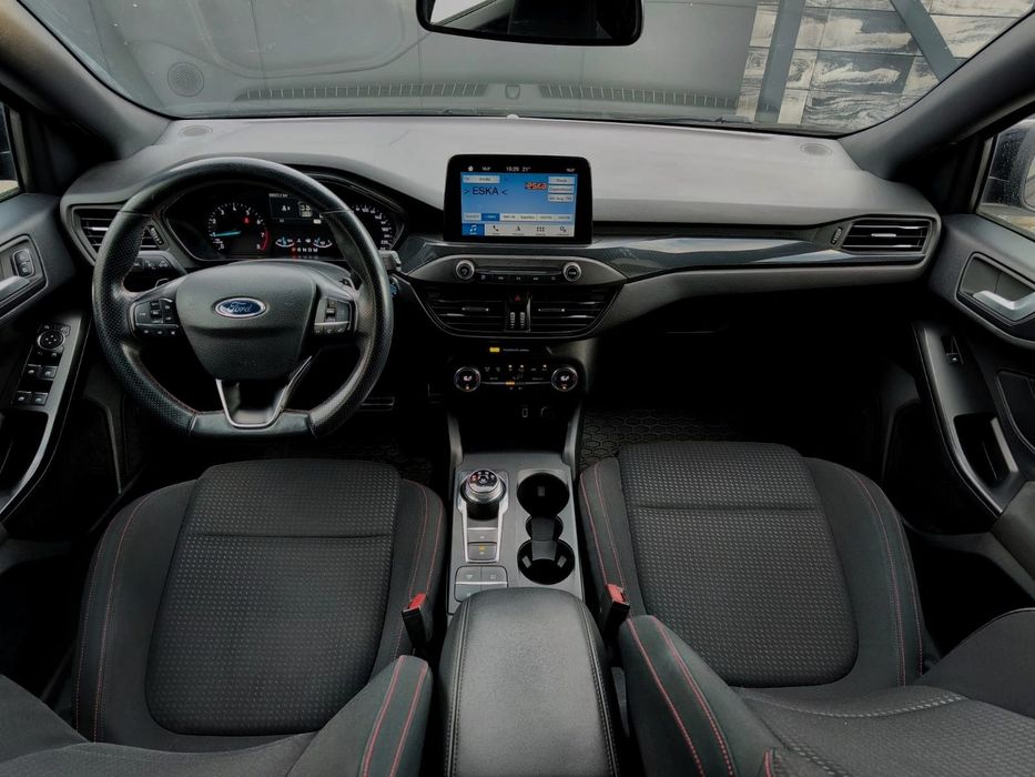 Ford Focus ST Line 1.5 benzyna 150KM*Nawigacja*Radary*Klimatronic*Automat