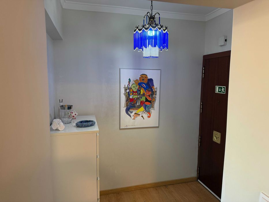 Quarto para Arrendar com Varanda