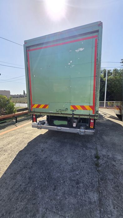 Iveco Eurocargo 140220 de 2018 Plataforma Rectráctil