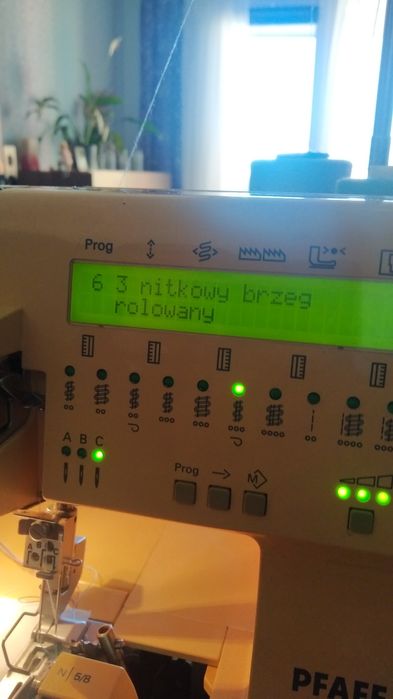 Overlock 5 nitkowy Pfaff hobbylock 4870