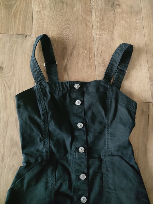 Sukienka jeansowa w stylu 90s
