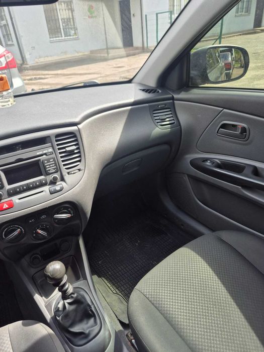 Продам KIA Rio II покоління, 2011 рік — 5300 $