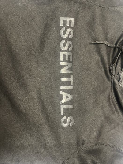 Продам кофту essentials