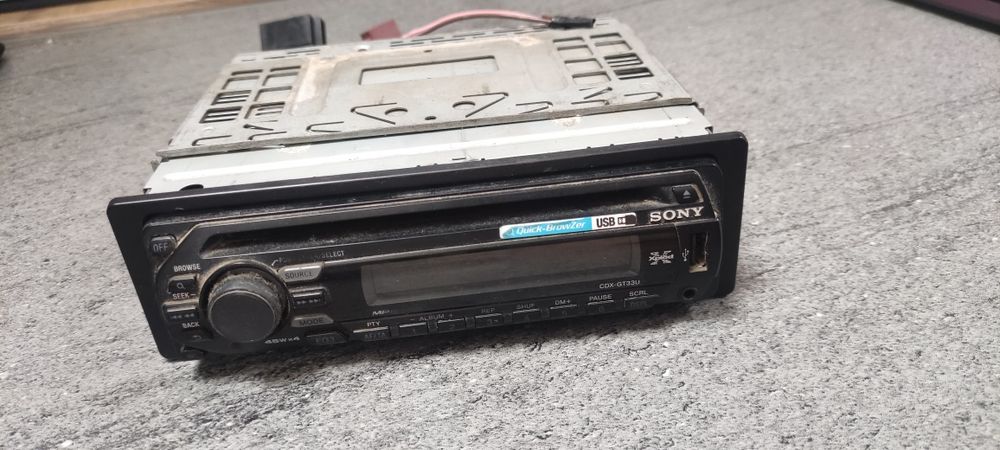 Radio samochodowe marki Sony CDX-GT33U AUX USB subwoofer CD MP3 ramka