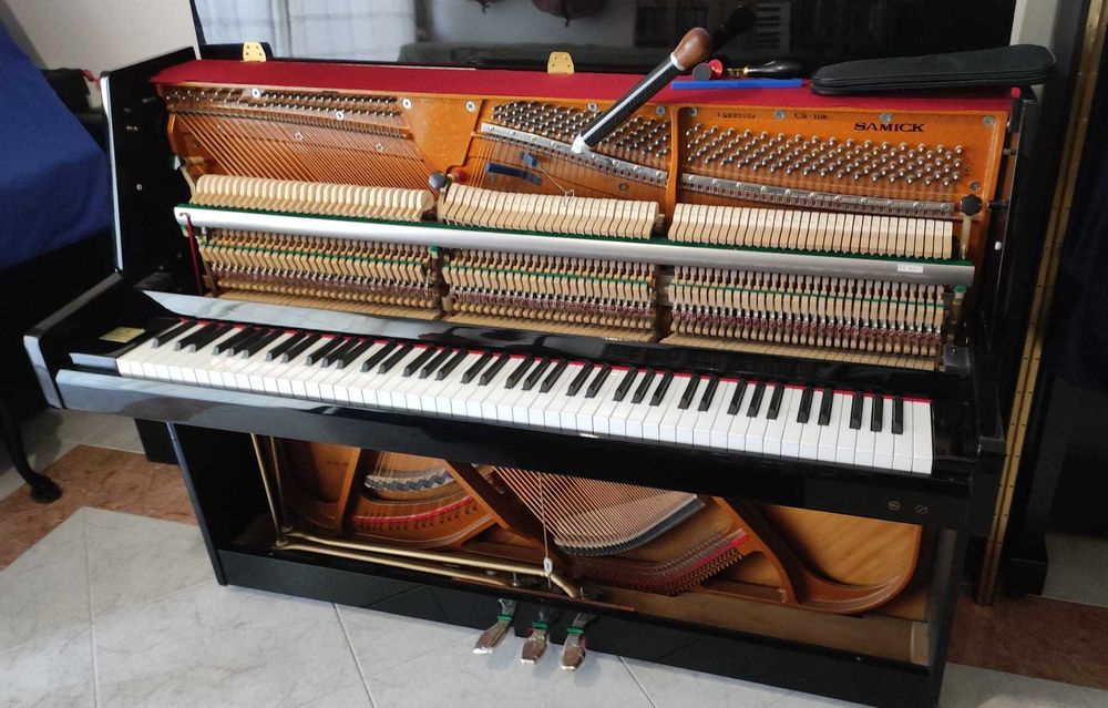 Piano Vertical Samick