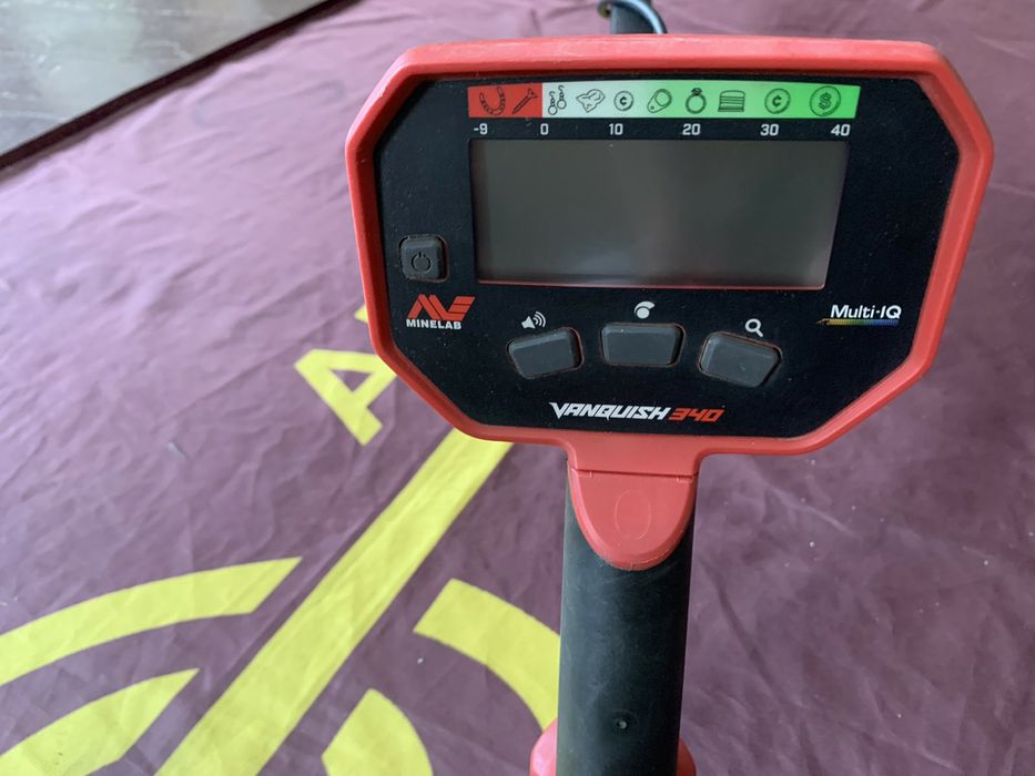 Металошукач Minelab Vanquish 340. Металлоискатель Минелаб Ванквиш 340.