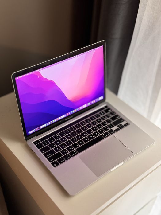 McBook Pro M2 8GB