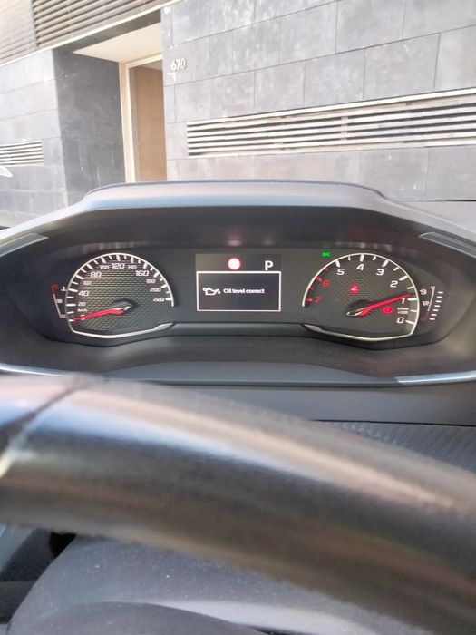 Peugeot 208 PureTech 100 EAT8 Active Pack