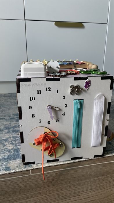 Бізікуб busyboss 25*25