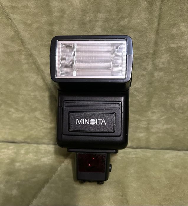 Фотовспышка Minolta и Hanimex