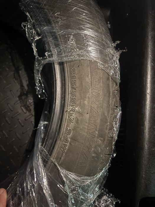 Pneu bridgestone 215/55/17