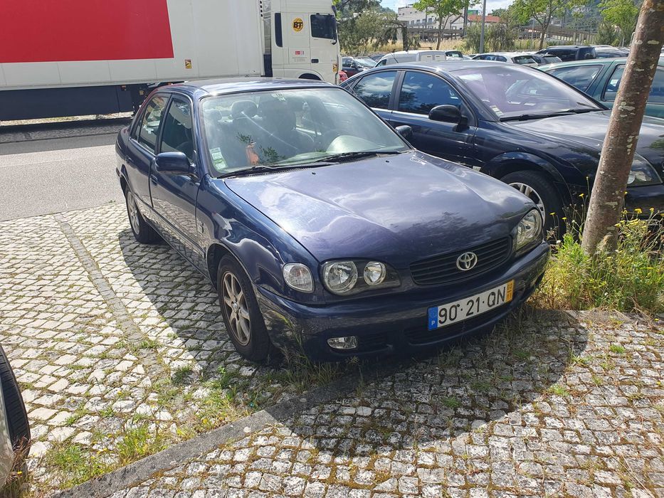 Vende se Corolla 2000 peças ou conserto