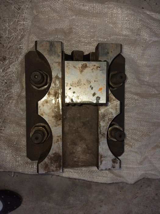 Кулачки для токарнокарусельного верстату