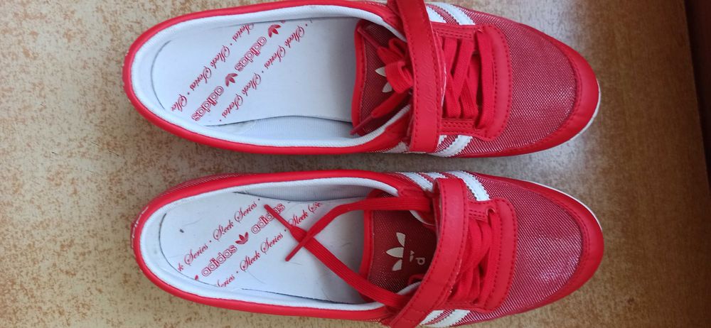 Buty Adidas czerwone baleriny UK 7