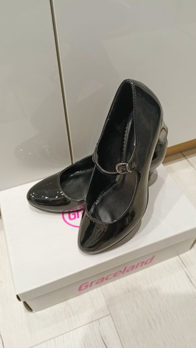 Półbuty damskie czarne eleganckie