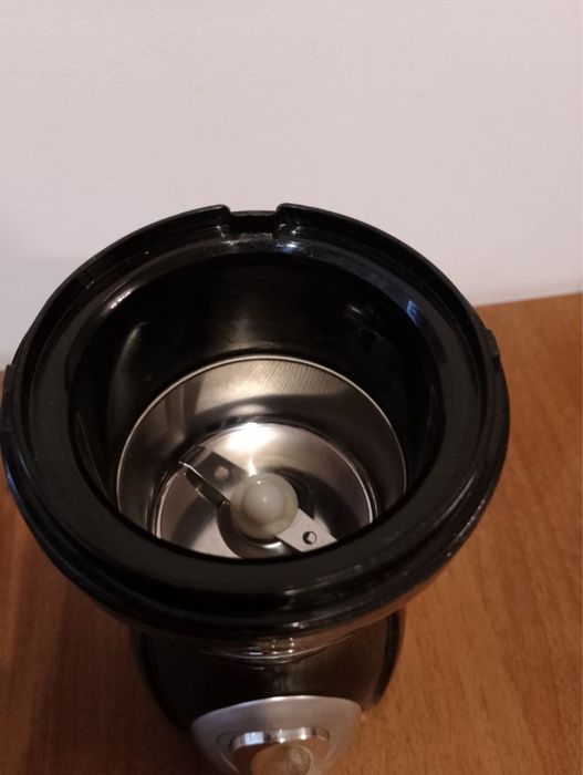 Кофемолка черного цвета Rotex