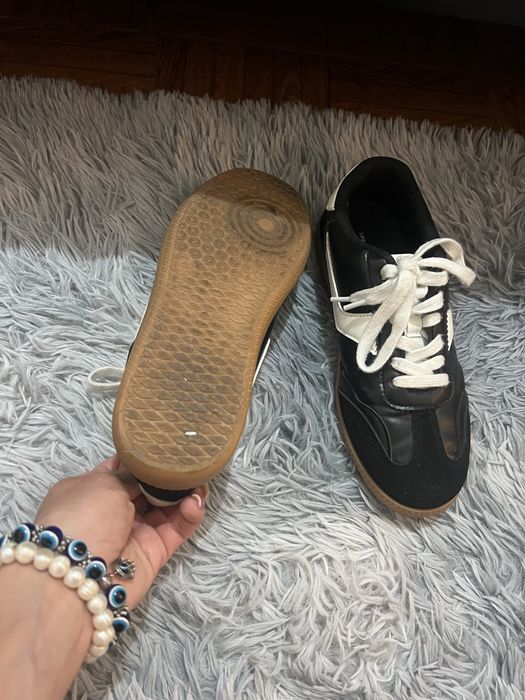 Botas e tenis preto