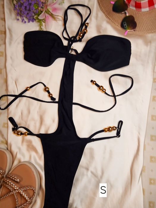 Trikini preto. Novo