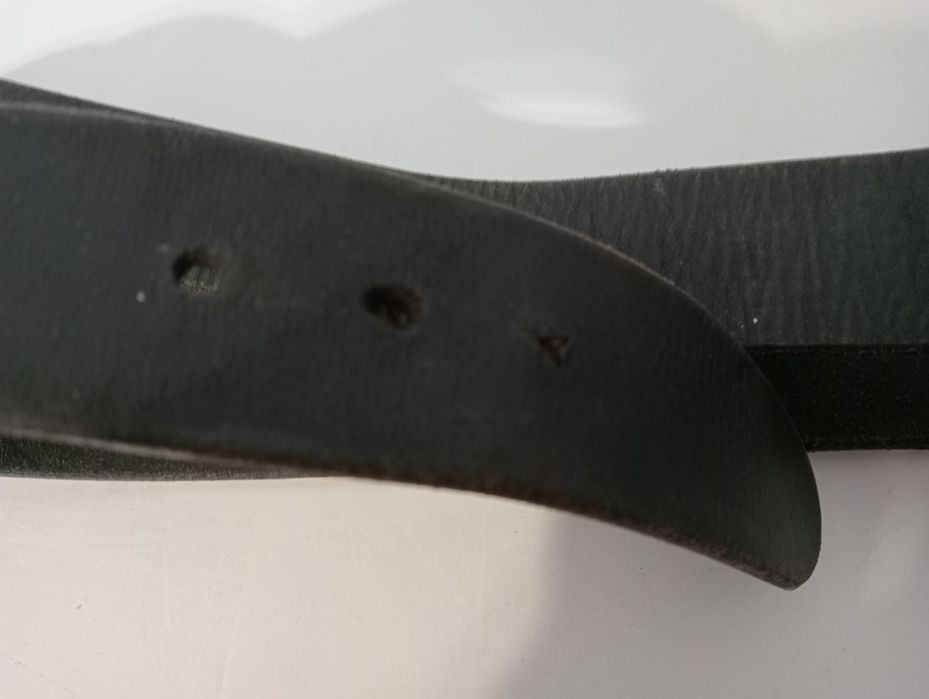 Gruby,masywny pasek do spodni.