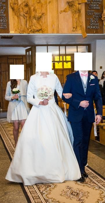 Klasyczna elegancka suknia ślubna