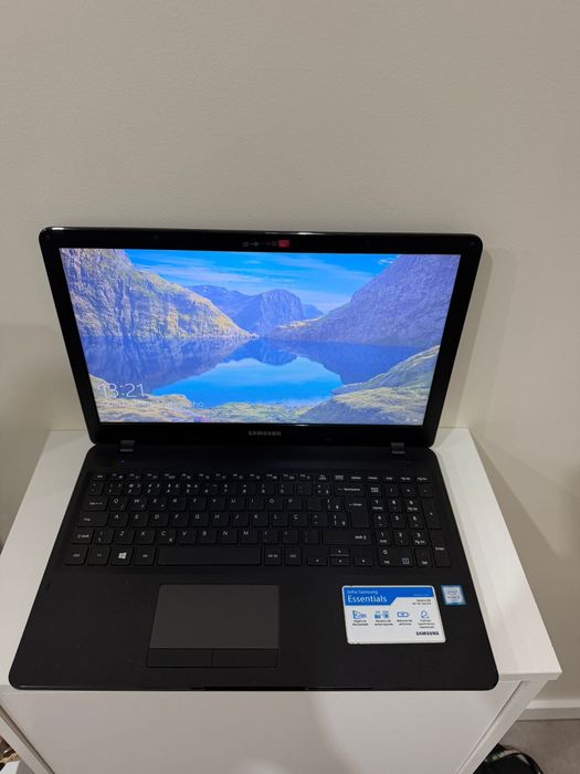 Samsung 15.6” | Intel Core i3 | 16GB RAM | SSD 1TB | Pronto a usar