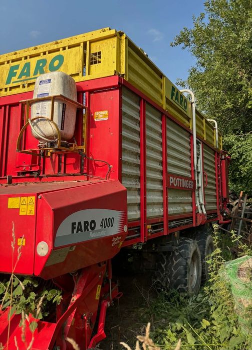 Przyczepa samozbierająca Pottinger FARO4000