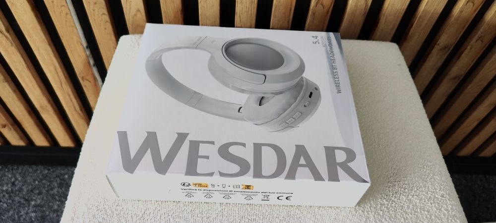 Słuchawki bezprzewodowe nauszne Wesdar K-208H.