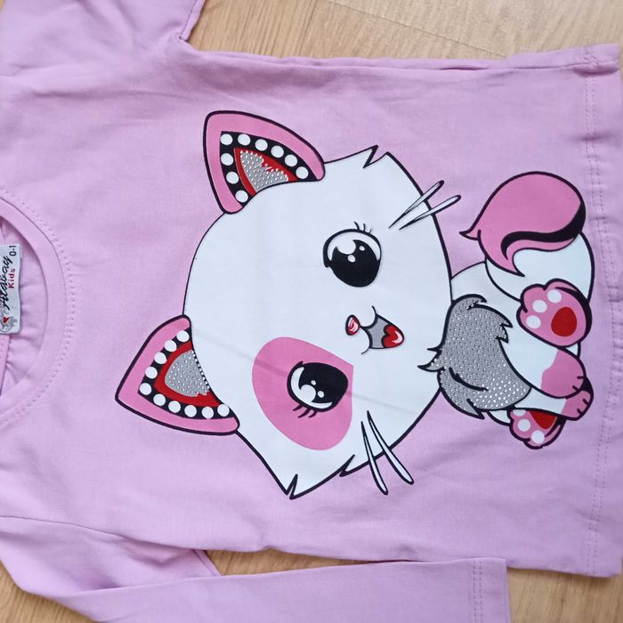 Nowy komplet niemowlęcy