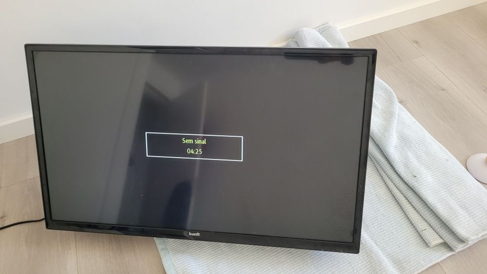 TV Kunft 32VDL16 + suporte
