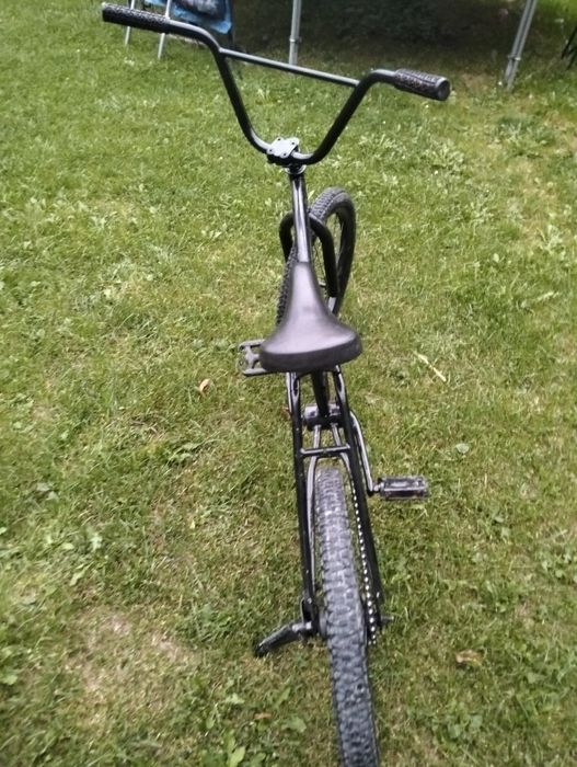 Witam mam na sprzedaż bmxa cena do negocjacji stan dobry.