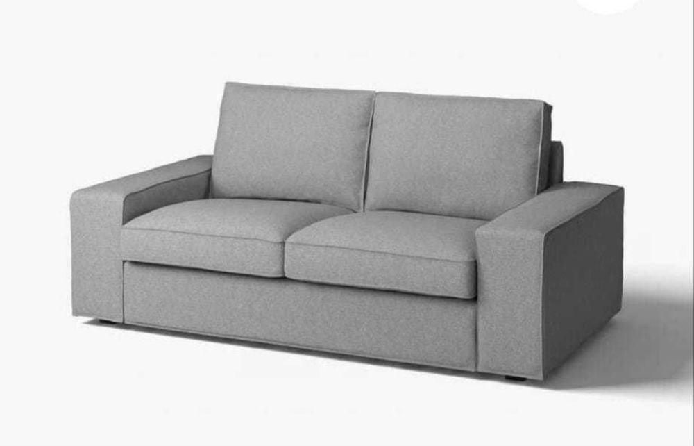 Sofá tres lugares IKEA Kivik