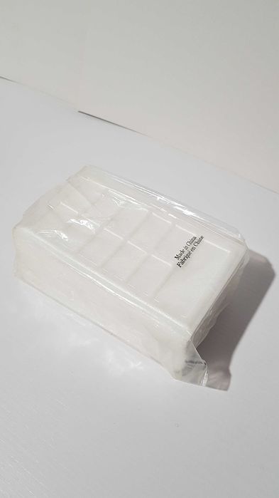 Палитры для макияжа или крема одноразовые