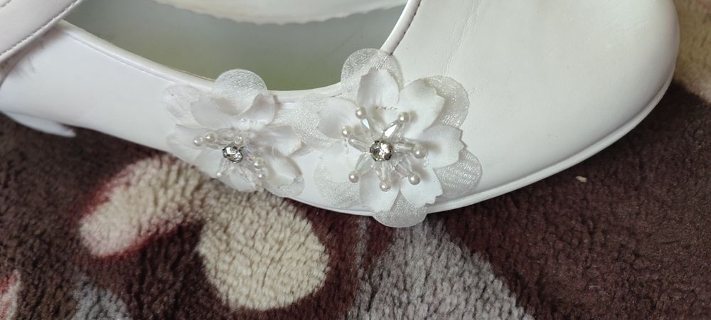 Sprzedam buty komunijne