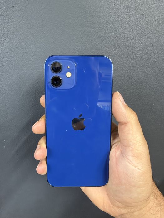 продам IPhone 12