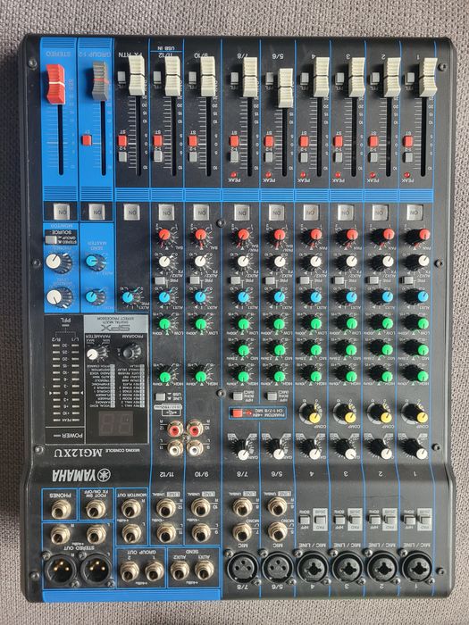 Mesa de mistura Yamaha MG12XU