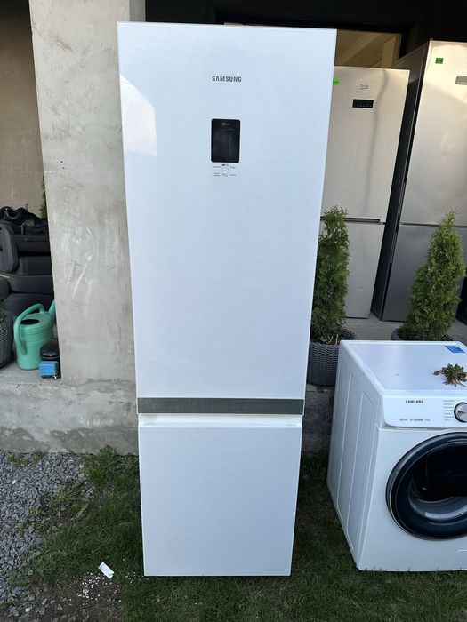 Холодильник різної висоти