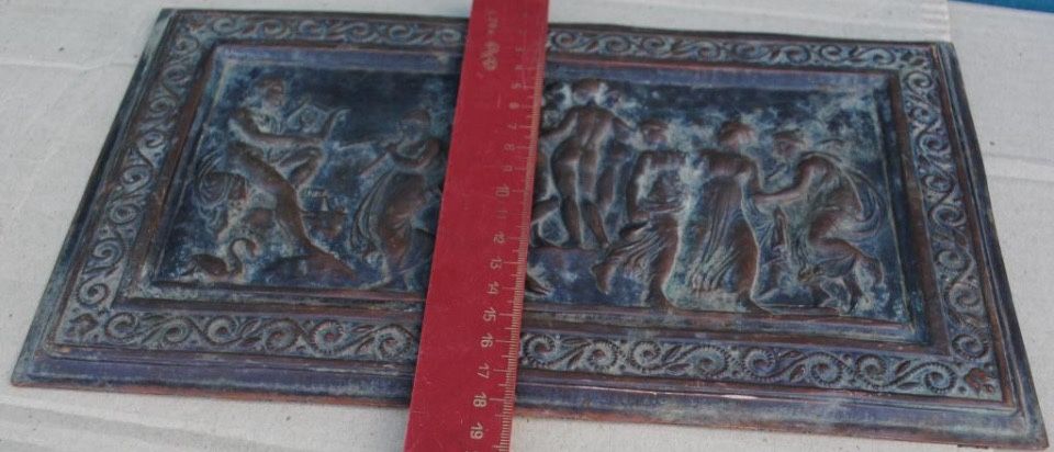 Антикварная медная плакетка