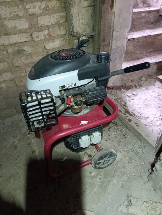 Продам генератор