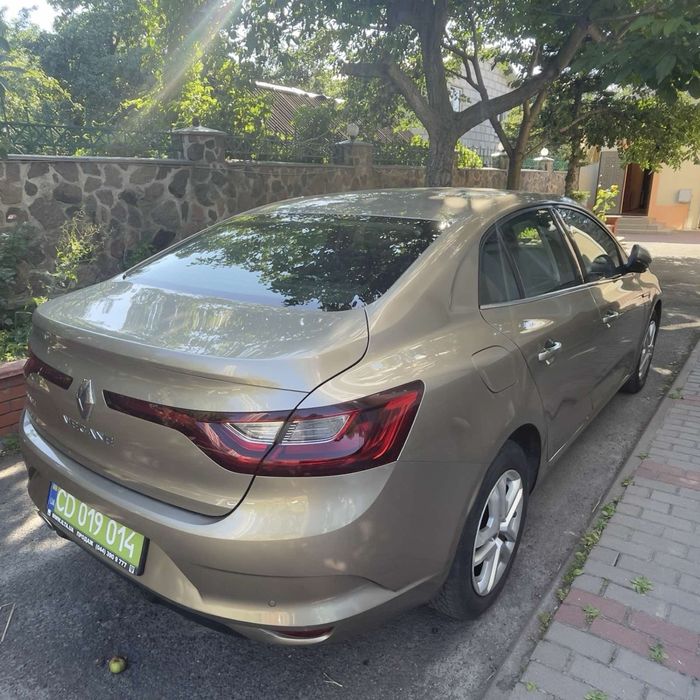 Автомобиль Renault Megane 2019