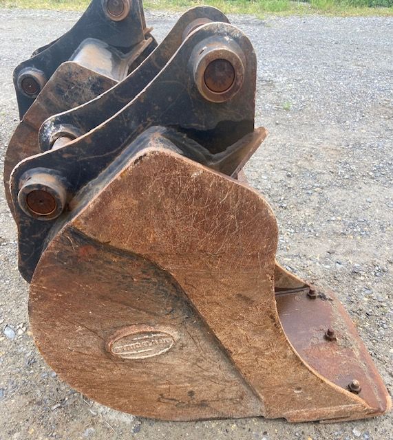 Używana łyżka kopiąca 45 cm do JCB 3CX JCB 8065 JCB 8055  JCB 8080, JCB 86C1 JCB 86C1 JCB 65R-1 JCB 55Z-1