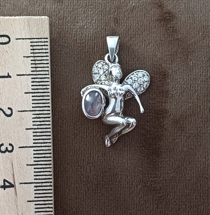 Продаю особисті вживані речі. .Срібло, підвіски