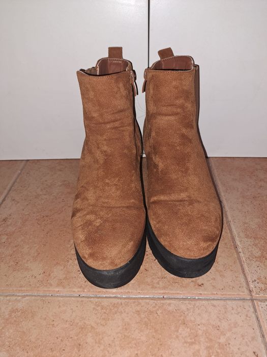 Botas castanhas 39