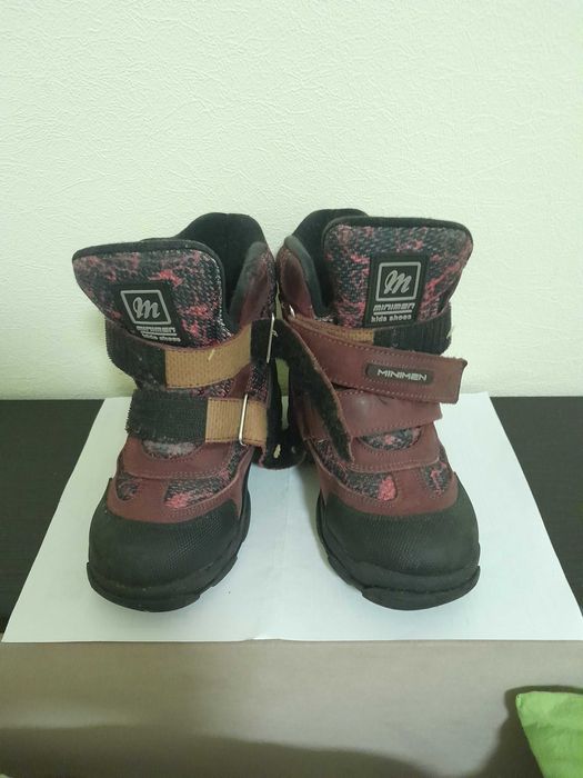 Зимові черевички для дівчинки Мінімен