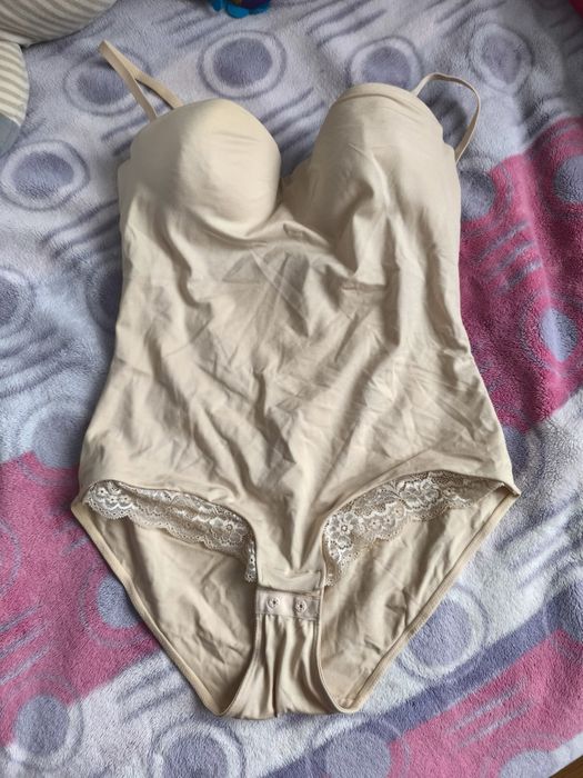 Компресійна утягуюча білизна утяжка утягуюче коректуюче боді