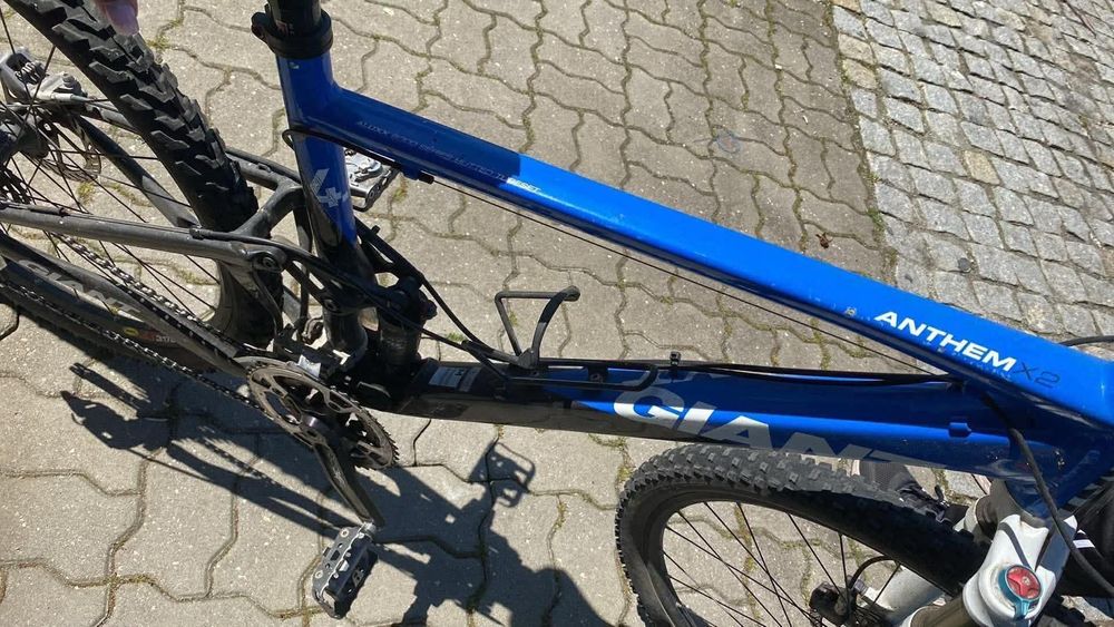 Bicicleta Giant de downhill