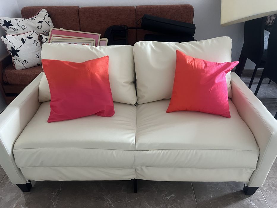 Sofá novo.